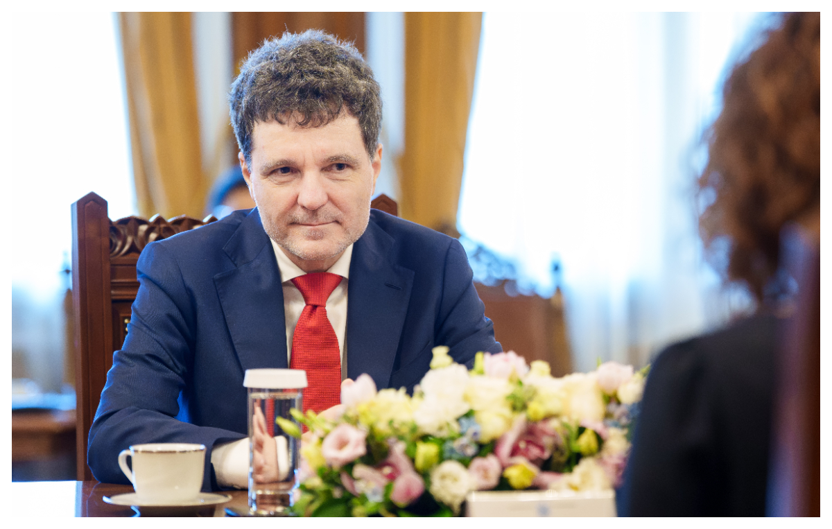 DOCUMENT Este fără precedent! Nicuşor Dan a semnat 14 decrete luni seară, deciziile se aplică în prima secundă