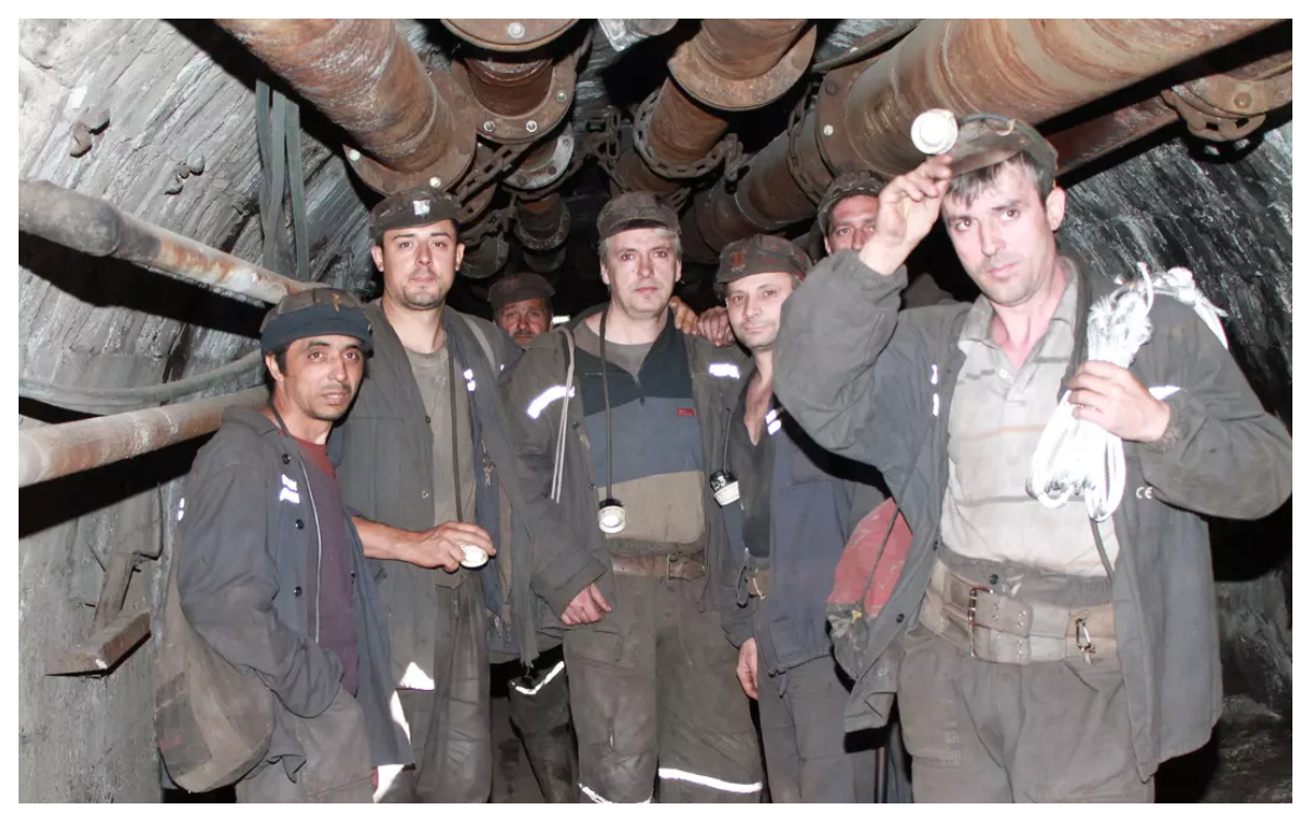 Se închide CET Govora, aproximativ 400 de mineri vor fi disponibilizaţi. Alţi 2.000 de angajaţi, daţi afară de la CE Oltenia