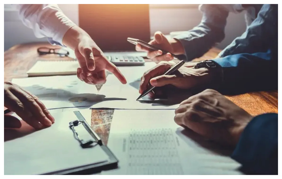 O companie oferă aproape 100.000 de lei pentru angajaţii care-şi iau un an concediu. Dacia oferă 210.000 angajaţilor cu vechime