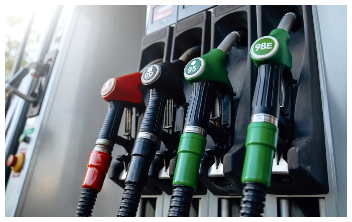 Preţ carburanţi 23 martie 2026. Veşti proaste de lunea, ziua şi scumpirea la pompă. Cât costă azi un plin de benzină/motorină