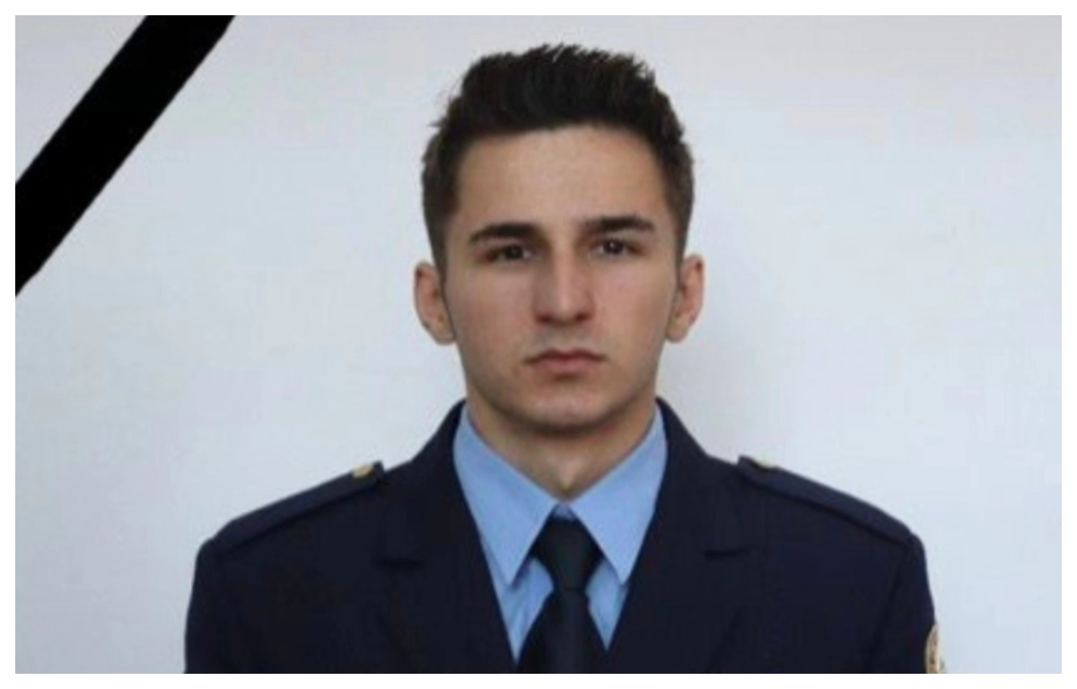 Doamna cu coasa a mai curmat un destin! Gabriel a murit înainte de a deveni poliţist, boala i-a măcinat visurile