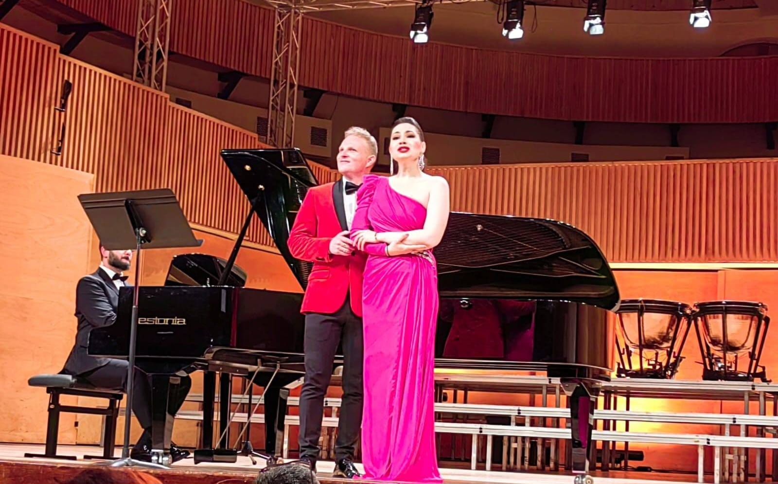 Concertul „VIVO PER LEI” cu tenorul ŞTEFAN von KORCH şi soprana ELINA VELICA în premieră la Arad în cadrul „Galei Elitelor Arădene” pe 21 martie