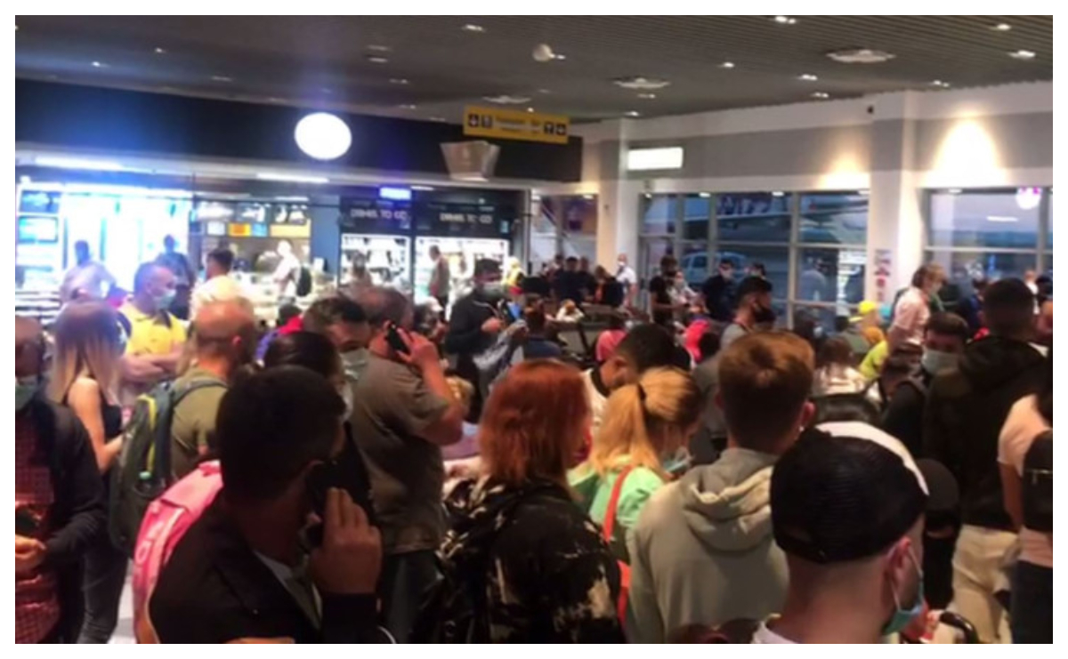 Cum își pot recupera banii pe cazare și zboruri românii prinși în mijlocul războiului din Orientul Mijlociu