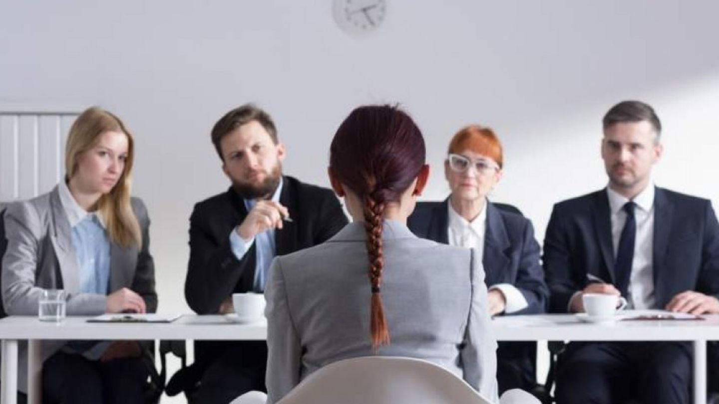 Schimbări majore pe piaţa muncii din România. Până pe 7 iunie trebuie implementată Directiva UE care prevede că angajatorii nu mai pot întreba candidaţii despre salariul avut anterior