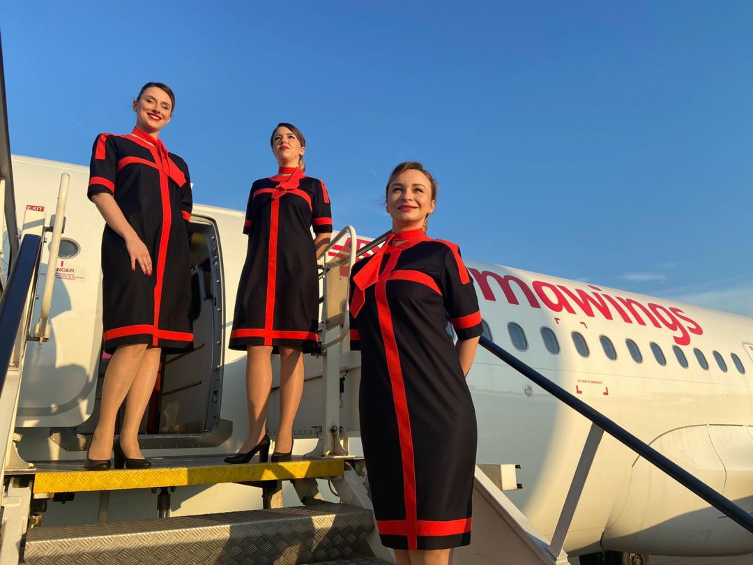 Ce trebuie să faci dacă vrei să ajungi stewardesa la Animawings. Totul despre procesul de selecție, beneficii și viața la bord