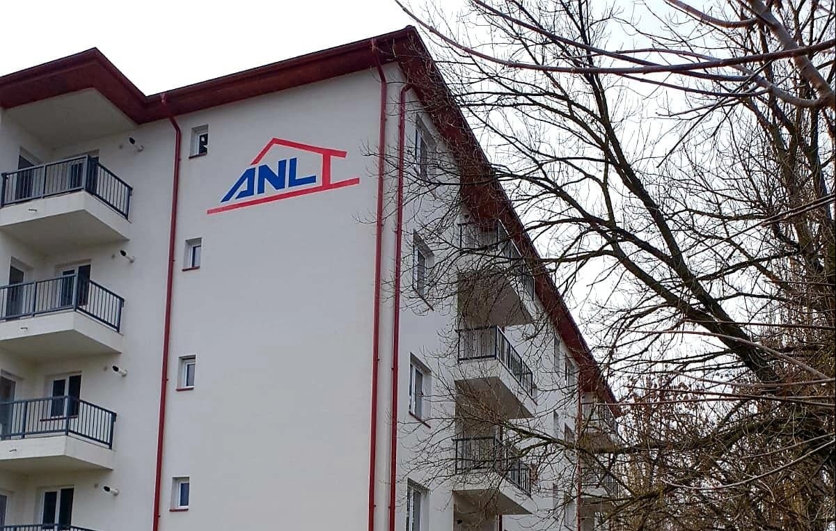 Senatul schimbă regulile de acordare a apartamentelor sociale prin ANL: „Această măsură sprijină menţinerea tinerilor şi a familiilor în comunităţile de origine”