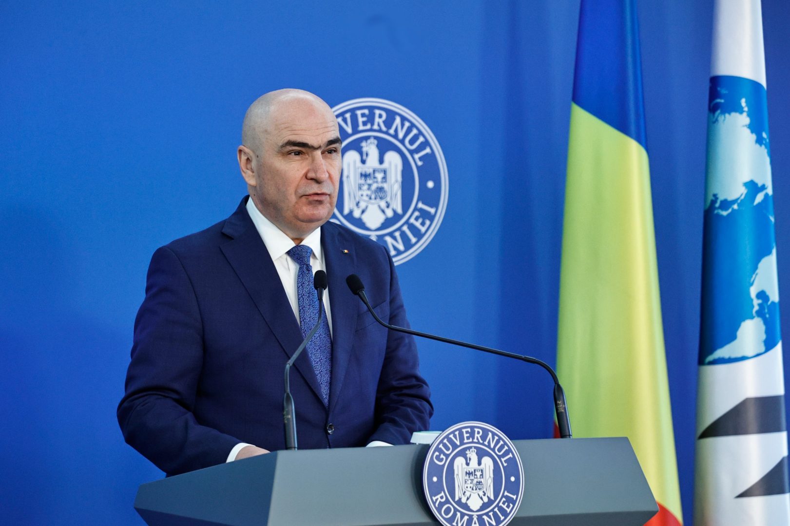 Planul (B)olojan în criza carburanţilor: Scade accideza DOAR la motorină într-o primă fază: „Dacă intervii când preţurile sunt volatile, este ca și cum ai mătura atunci când viscolește”