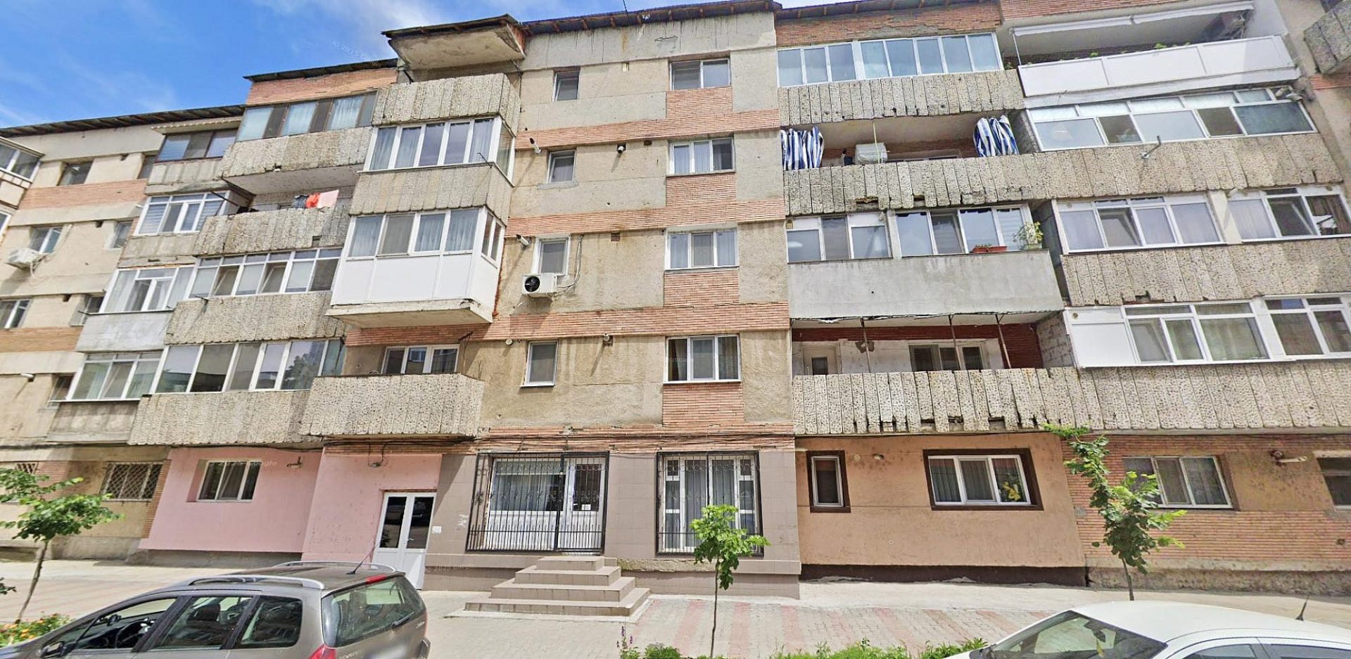 Orașul din România unde un apartament cu 4 camere se vinde cu 25.000 de euro în martie 2026