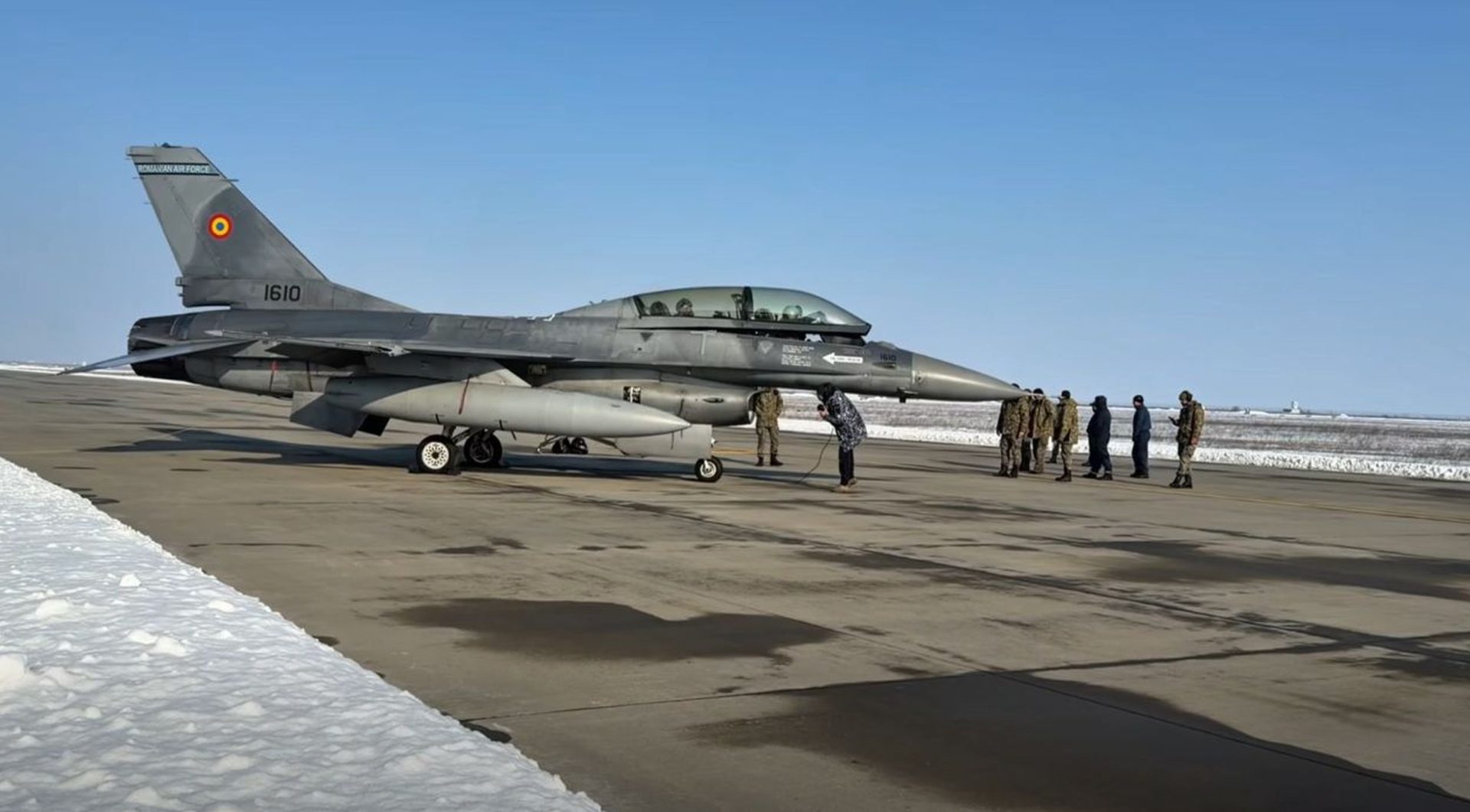 Un militar a decedat la Baza Aeriană Borcea încercând să salveze de la înec un câine. Colegii l-au scos din apă, dar a fost prea târziu