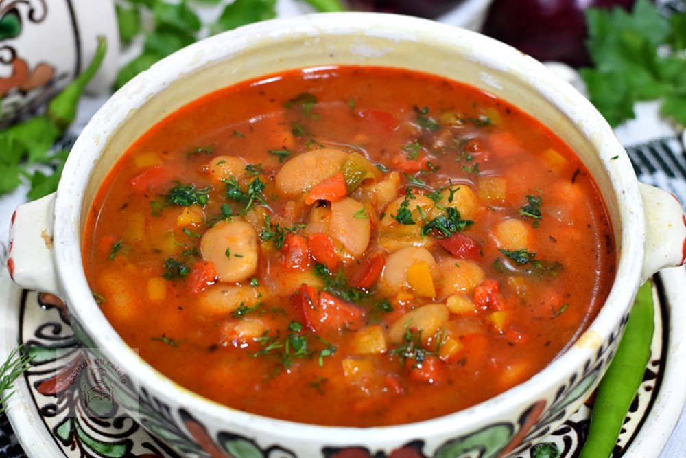 Ciorba ca la bunica se face cu precizie de doctor. Cât borș trebuie să adaugi ca să nu iasă nici prea fadă, nici prea acră