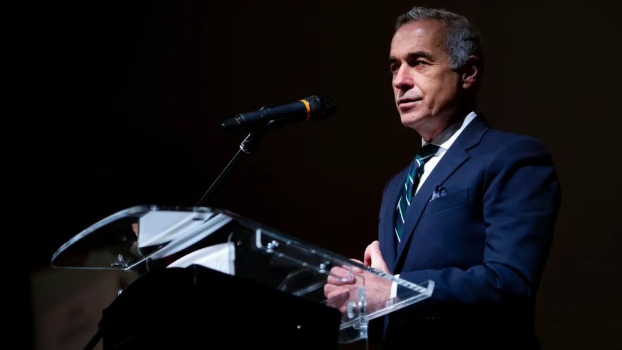 Călin Georgescu le cere bogaților din România să dea bani celor săraci: „Îi îndemn să aleagă dragostea pentru cel năpăstuit și pentru cel sărac din această țară”