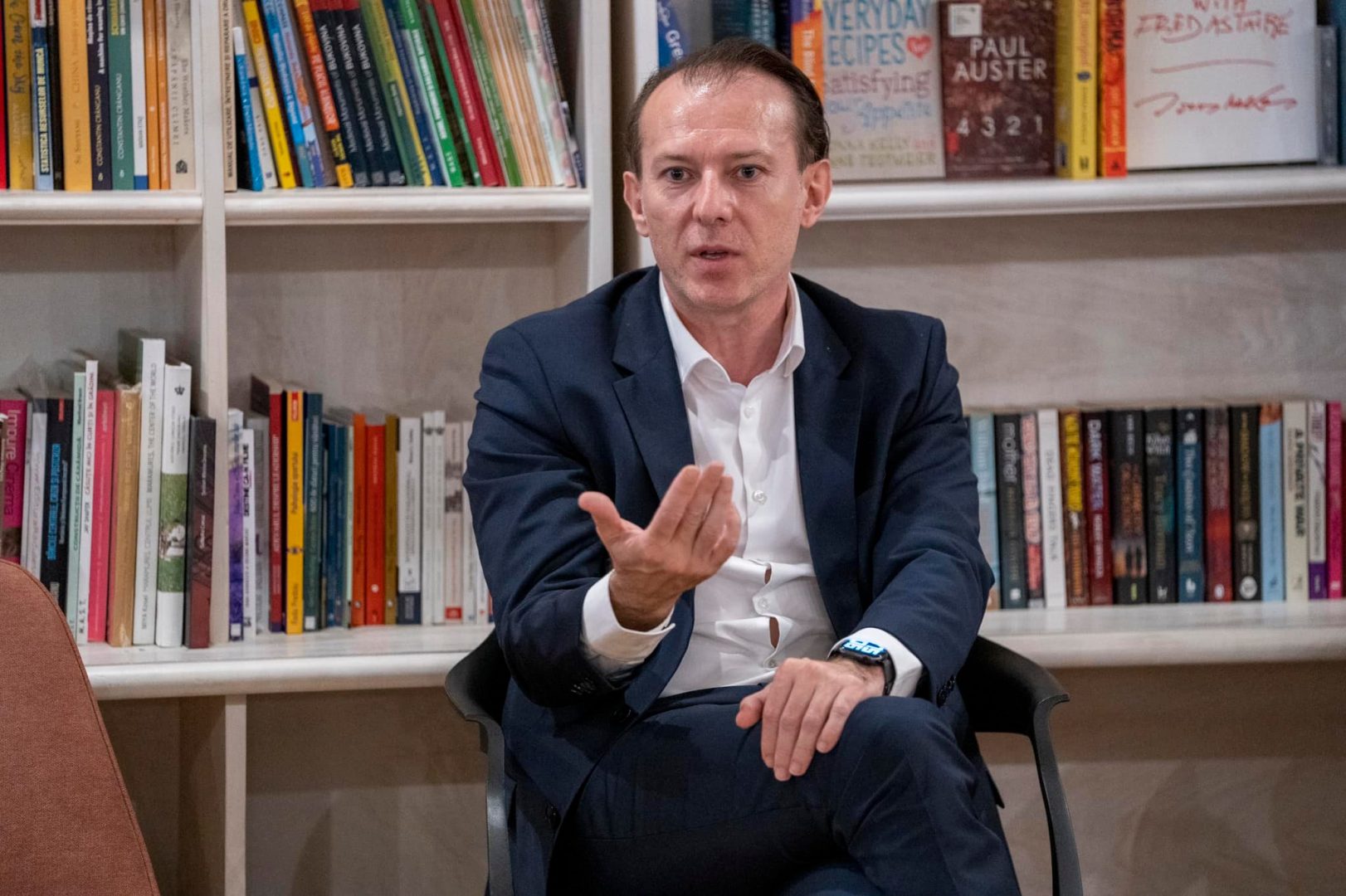 Florin Cîţu îl atacă pe Bolojan şi susţine că premierul şi BNR sunt vinovaţi pentru situaţia economică a României: „Guvernul şi BNR s-au băgat singuri într-un colţ! În 2025, guvernul a luat decizii greşite care au fragilizat şi mai mult economia”