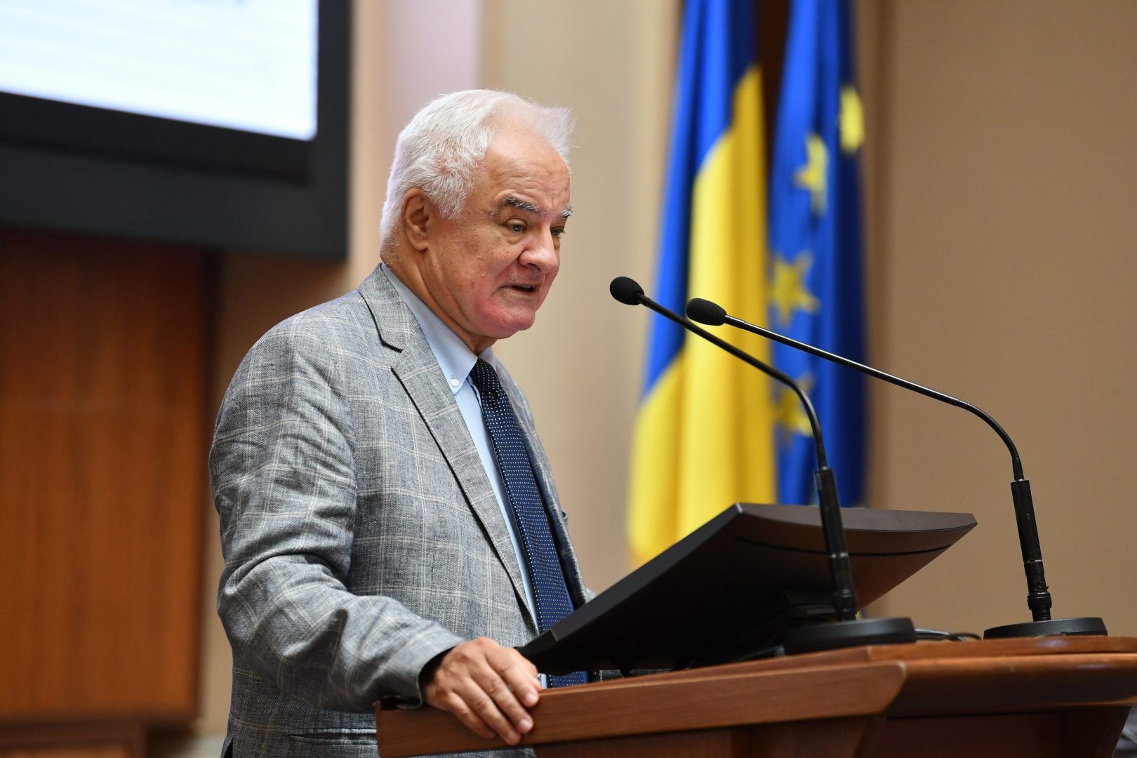 Avertismentul consilierului lui Isărescu privind pensiile speciale: ”Oamenii care sunt la pensie acum, la 48 de ani, stau bine mersi. Avem pensionari de 42, 45 de ani”