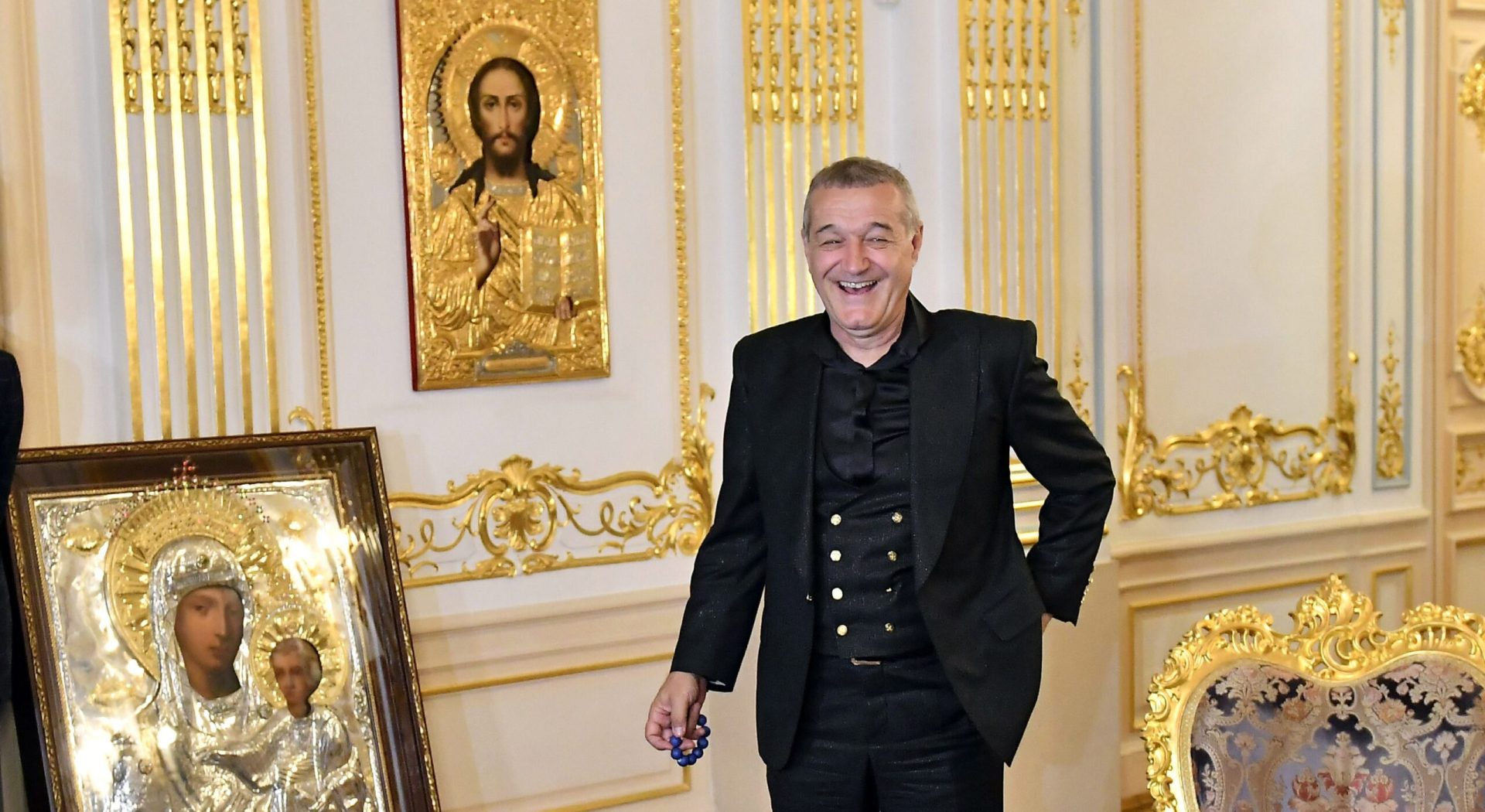 Cum arată în interior palatul lui Gigi Becali. Latifundiarul a plătit 7 milioane de euro pentru clădirea din Aleea Alexandru FOTO