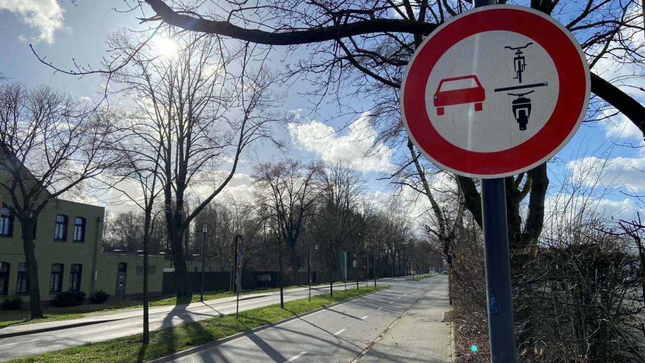 Un semn rutier apărut în 2020 le aduce amenzi usturătoare șoferilor care nu țin cont de el. Despre ce este vorba