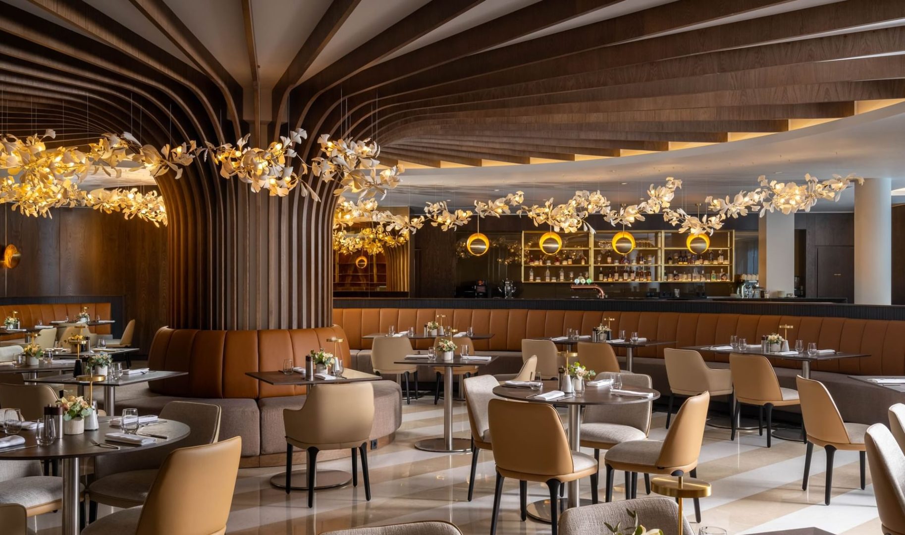 STUDIU – Jumătate dintre români ies mai rar în oraș, iar consumul s-a prăbușit. Valoarea medie a notei de plată a scăzut cu 13%