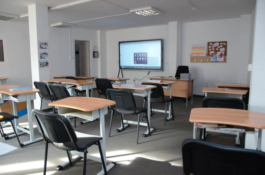 ADMITERE LICEU 2026. Cât costă să studiezi la un liceu privat în București. Care sunt taxele în 2026