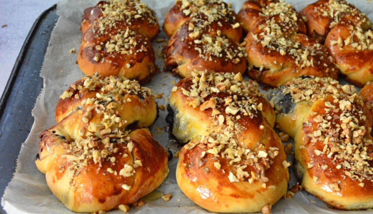 Mucenici moldovenești cu nucă și miere, un adevărat deliciu. Ingrediente necesare și mod de preparare