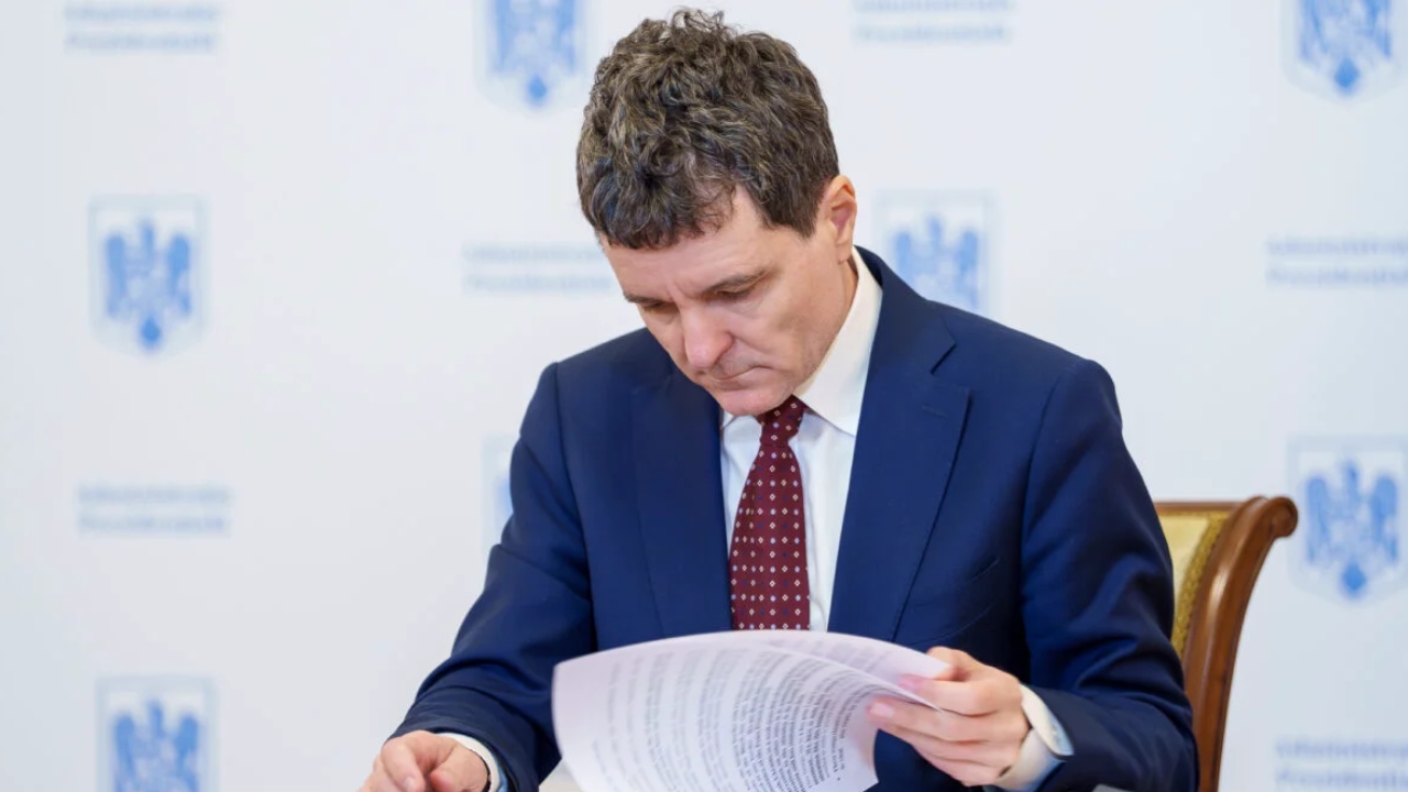 Nicușor Dan a promulgat legea care prevede interdicții dure pentru agresorii sexuali condamnați. Nu mai pot lucra cu persoane vulnerabile