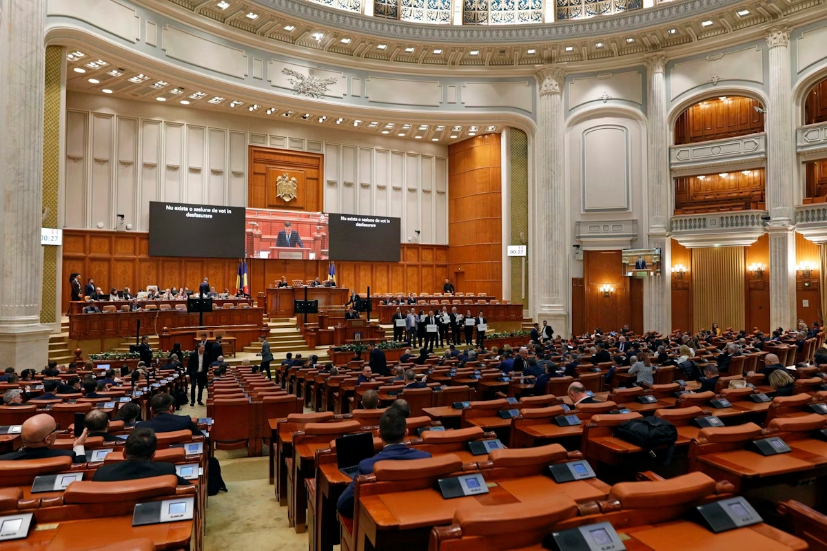 Parlamentarilor li s-au anulat toate deplasările pentru săptămâna viitoare. Toţi trebuie să fie prezenţi la votul pentru buget