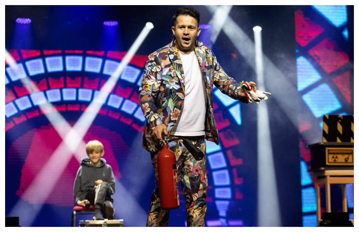 Survivor 2026. Magicianul Robert Tudor intră în competiție? Câștigătorul Power Couple o pune la zid pe Ramona Micu de la Războinici: ”Toxicitate, victimizare, manipulare”