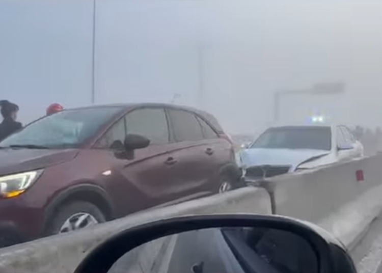 Carambol în Constanța. Nouă maşini, în care se aflau 13 persoane, implicate într-un accident rutier pe DN 3, în apropiere de ieşirea pe A4