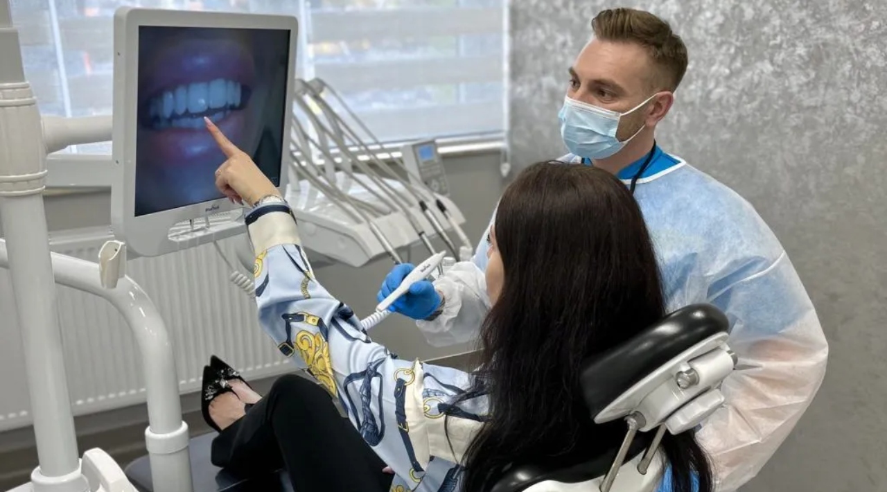 1 din 4 români se confruntă cu probleme dentare. Ce arată datele Barometrului Stomatologiei 2026