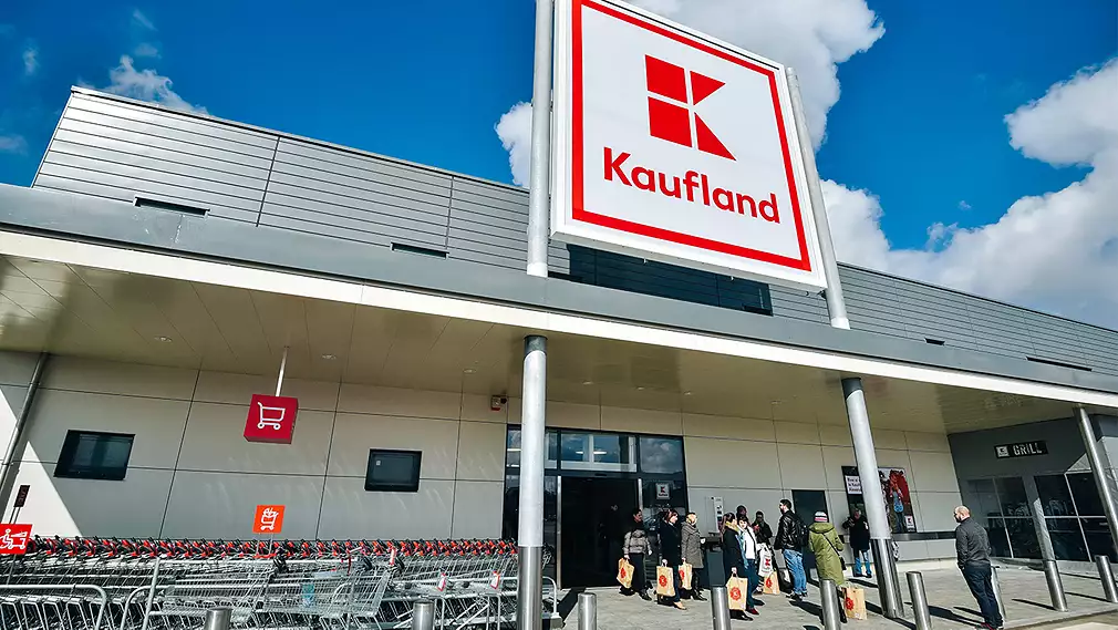 Kaufland își zdrobește competiția: Retailerul german devine primul operator de hypermarketuri care a atins borna de 200 de magazine