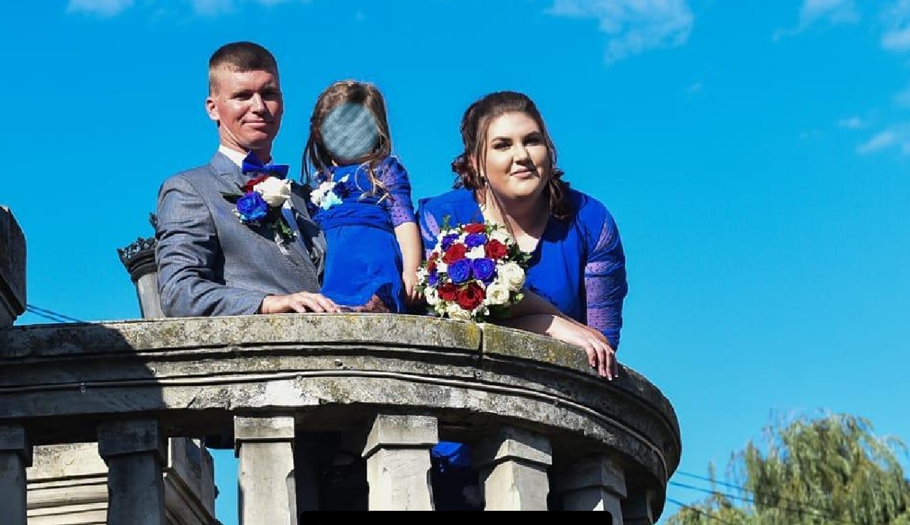 O tânără de 26 de ani din Iaşi, găsită moartă în casă lângă fiica de 7 ani. Soţul a alertat din Germania autoritățile