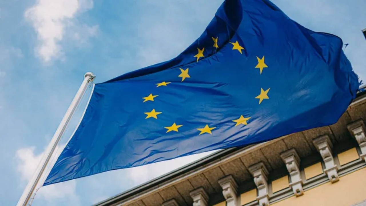 UE vine cu reguli noi pentru firme. Orice companie va putea fi înființată în numai 48 de ore cu un cost maxim de 100 de euro