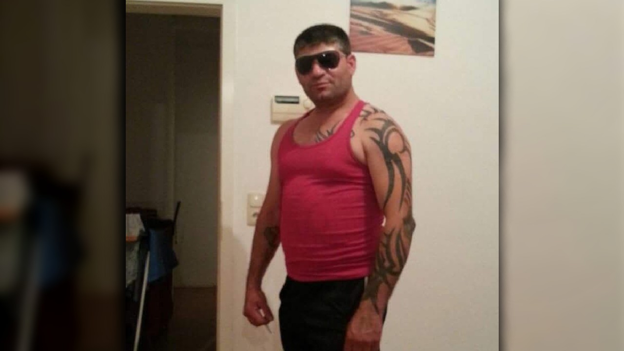 Unul dintre cei mai înstăriți romi din Iași, „Vipera Nemuritoare”, a fost prăduit de 800.000 de lei. Hoții, tată și fiu, au fost reținuți de poliție