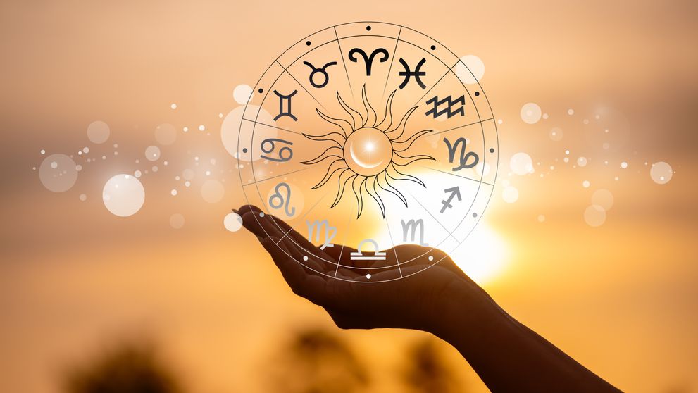 Zodiile care au noroc la bani în luna aprilie. Astrele sunt de partea lor, mai ales în plan financiar