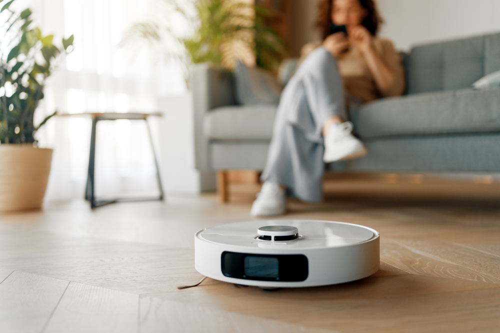 Cum să programezi aspiratorul robot pentru curăţenie zilnică?