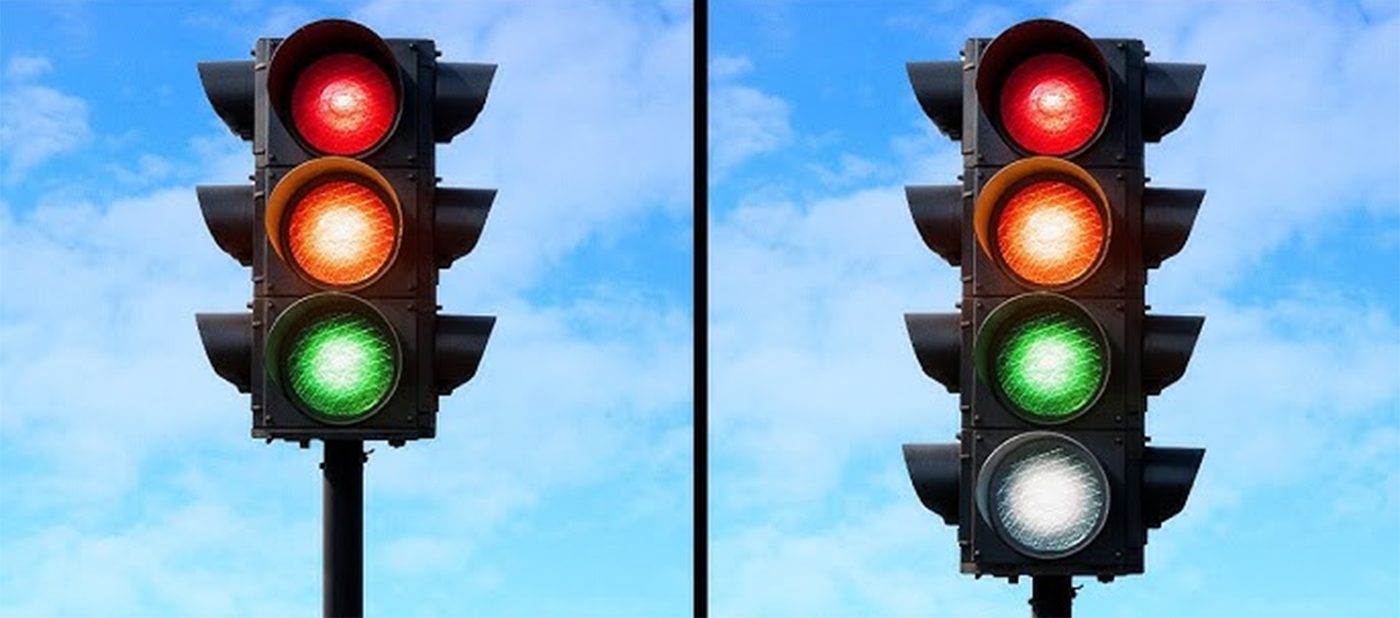 Reguli noi pentru șoferi. Semafor cu patru culori: cum funcţionează şi ce semnificaţie are culoarea albă