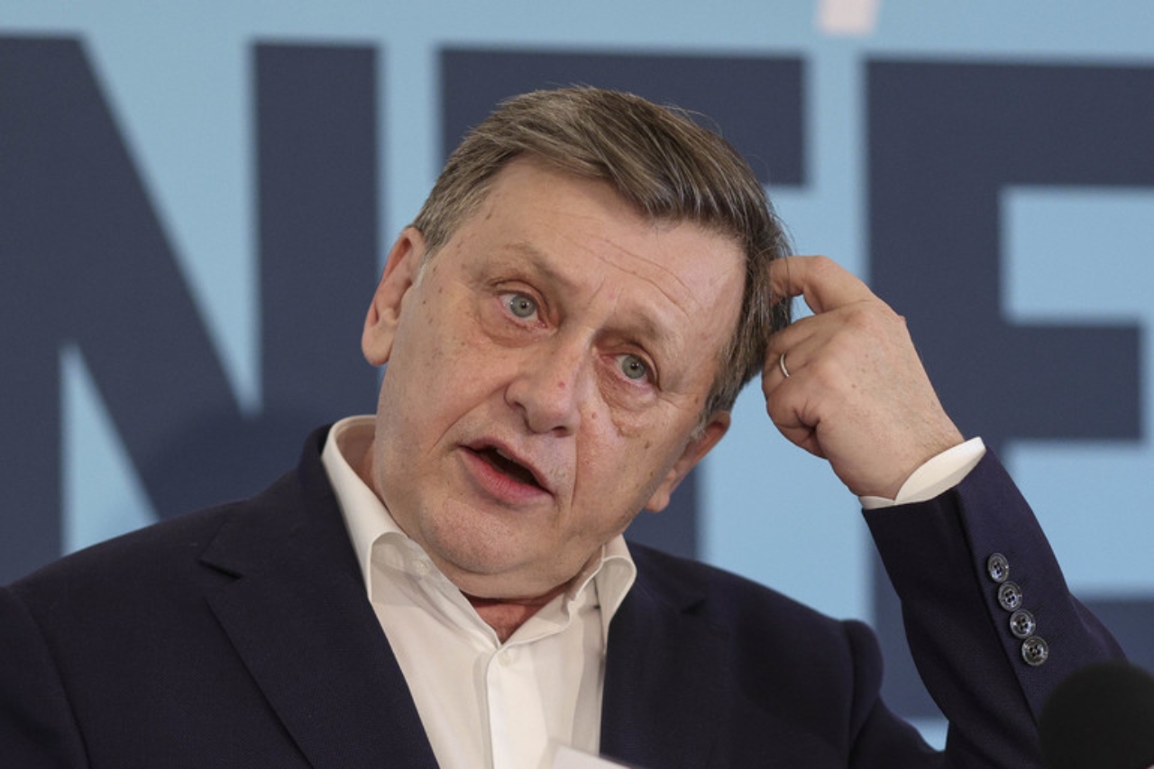 Verdictul lui Crin Antonescu, după ce PNL a decis să nu mai facă o coaliție cu PSD. ”Vom avea un guvern aproape monocolor USR”