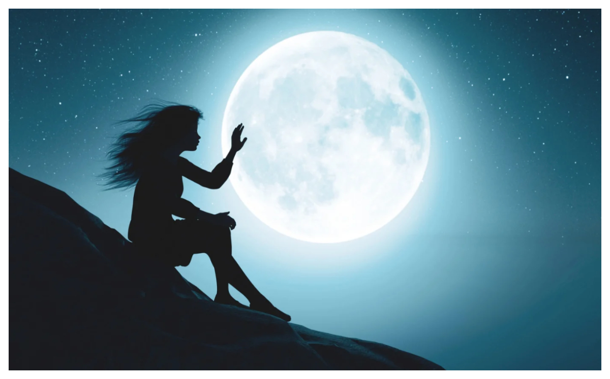 Evenimentele astrologice din mai 2026 te scot din „priza” stresului. Tu ce închei și lași în urmă și ce începi nou sub puterea celor două Luni pline