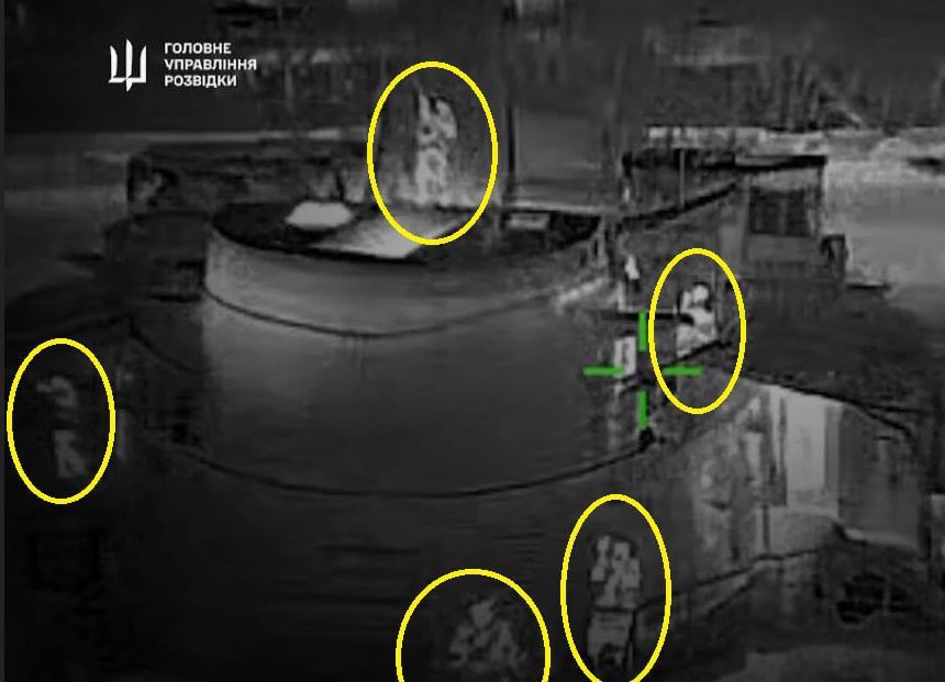 Alertă la Marea Neagră. Ucriana a lovit flota Rusiei din portul Sevastopol, pagube de sute de milioane de dolari VIDEO