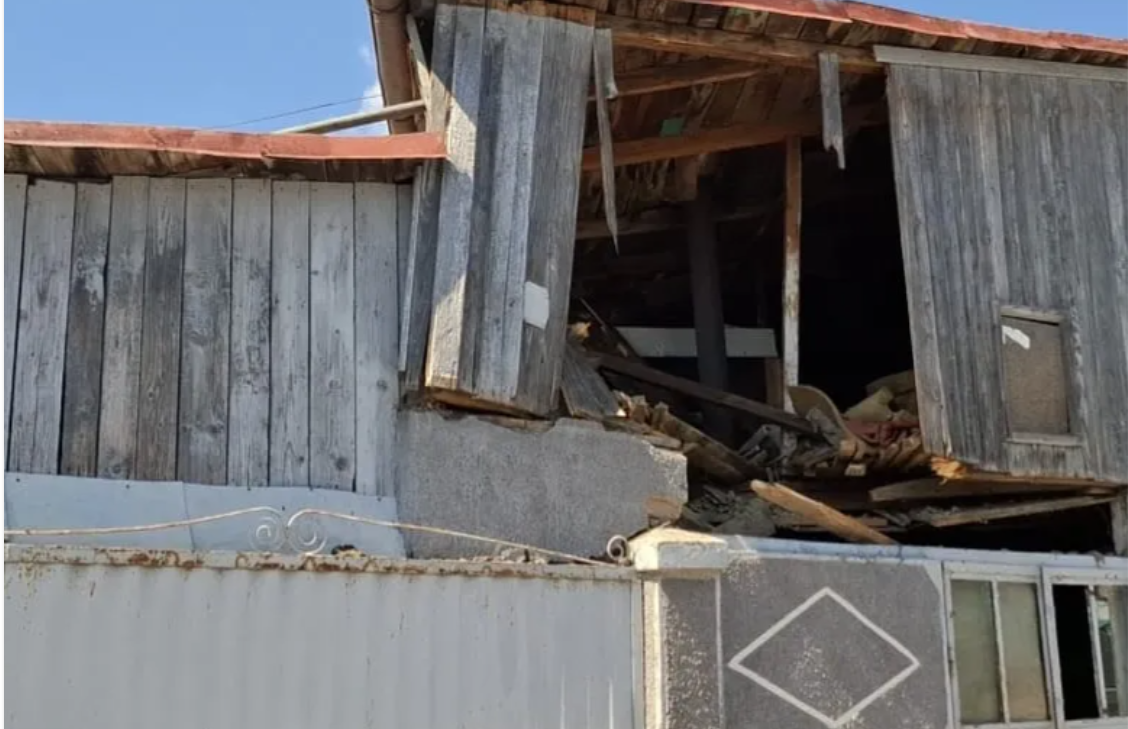 Drona a căzut în curtea unui bătrân de 88 de ani, imobilizat la pat. Nepoata acestuia: „Am avut un şoc, bine că am scăpat cu viaţă”