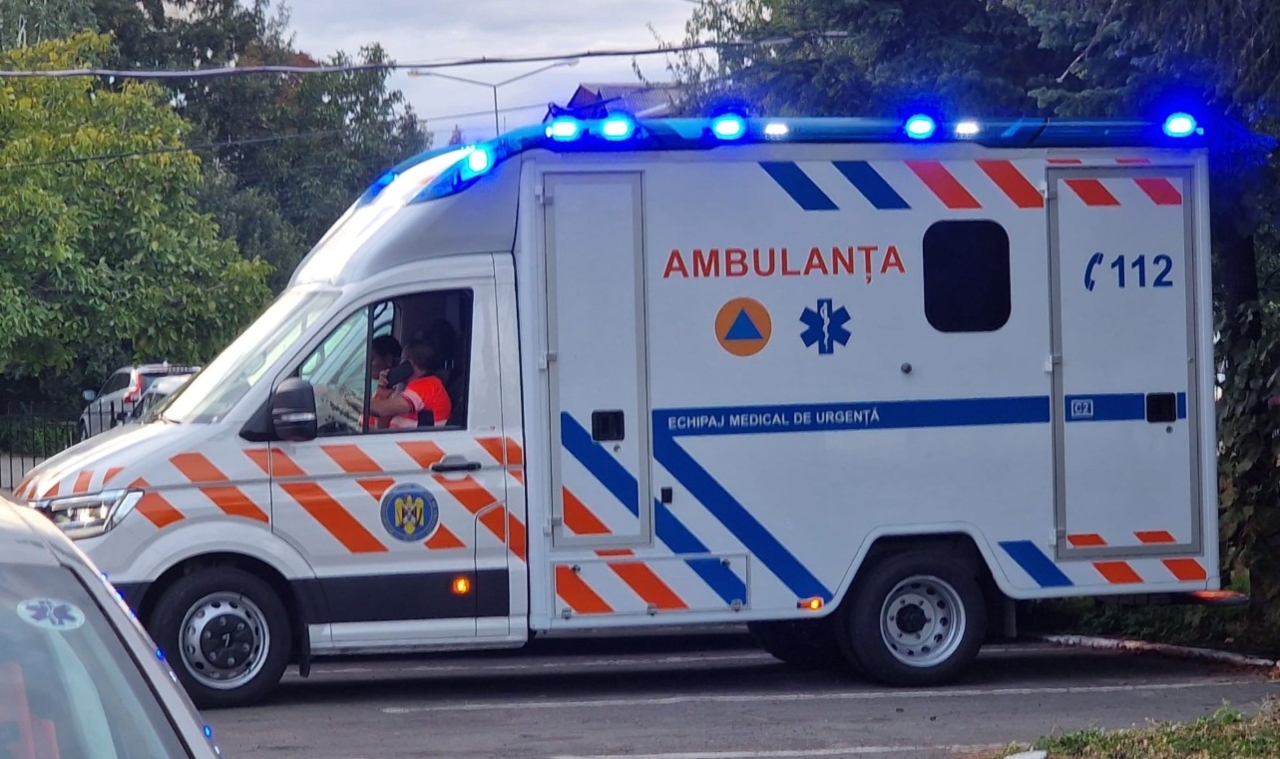 Continuă seria șocantă a minorilor căzuți de la etaj! Ultima victimă, un copil de 7 ani din Focșani