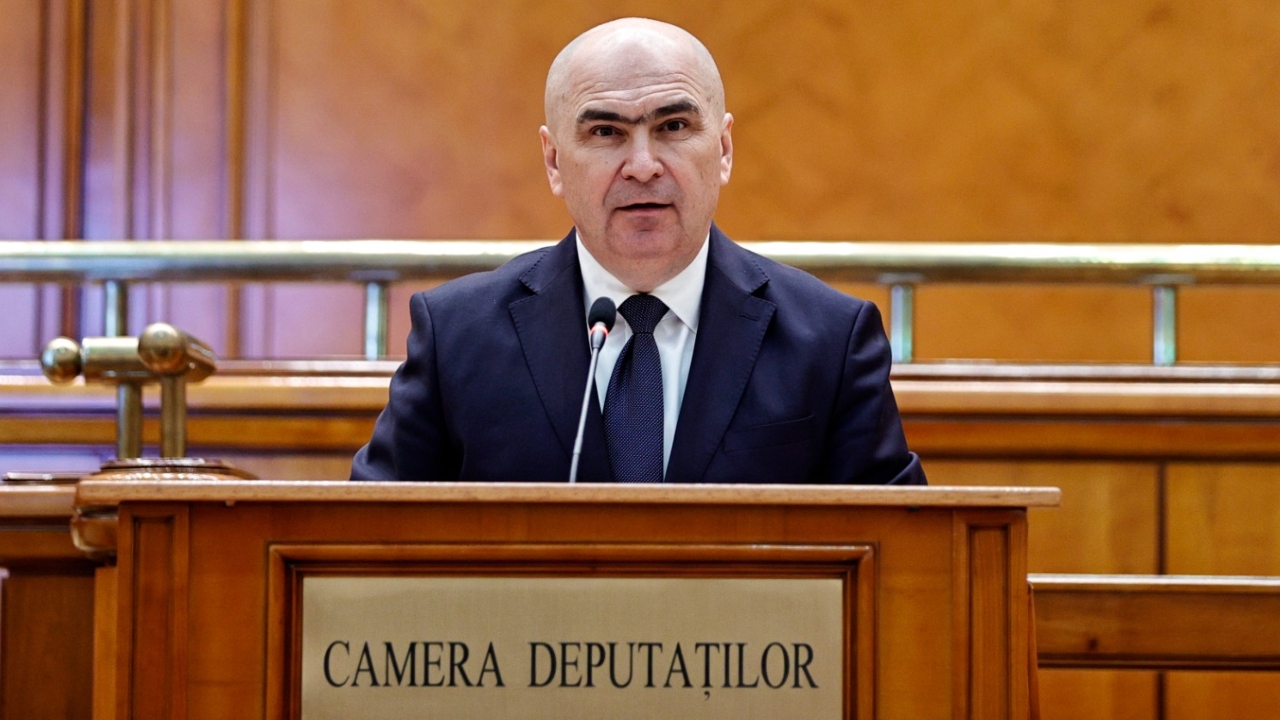 Moțiunea de cenzură împotriva guvernului Ilie Bolojan a strâns cele mai multe semnături din ultimii 10 ani. Ce urmează dacă executivul pică la vot DOCUMENT