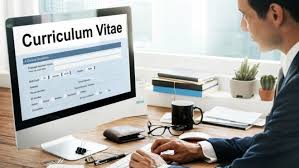 Peste 52.000 de anunțuri de angajare pe eJobs de la începutul anului. 12.000 de locuri de muncă pentru cei cu peste 5 ani de experiență. Ce salarii se oferă