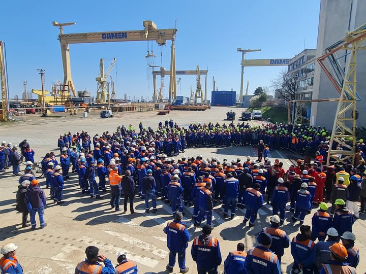 Peste 4.000 de angajaţi de la Liberty Galaţi, Damen Mangalia şi Romaero îşi primesc salariile restante înainte de Paşti de la ANOFM