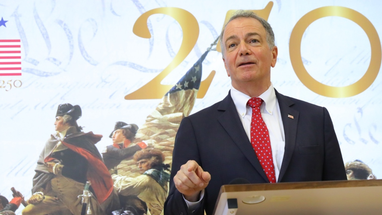 Ambasadorul Statelor Unite la București, Darryl Nirenberg, vizită la Constanța cu ocazia a 20 de ani de American Spaces în România: „Celebrăm forța parteneriatelor noastre cu aliați precum România”