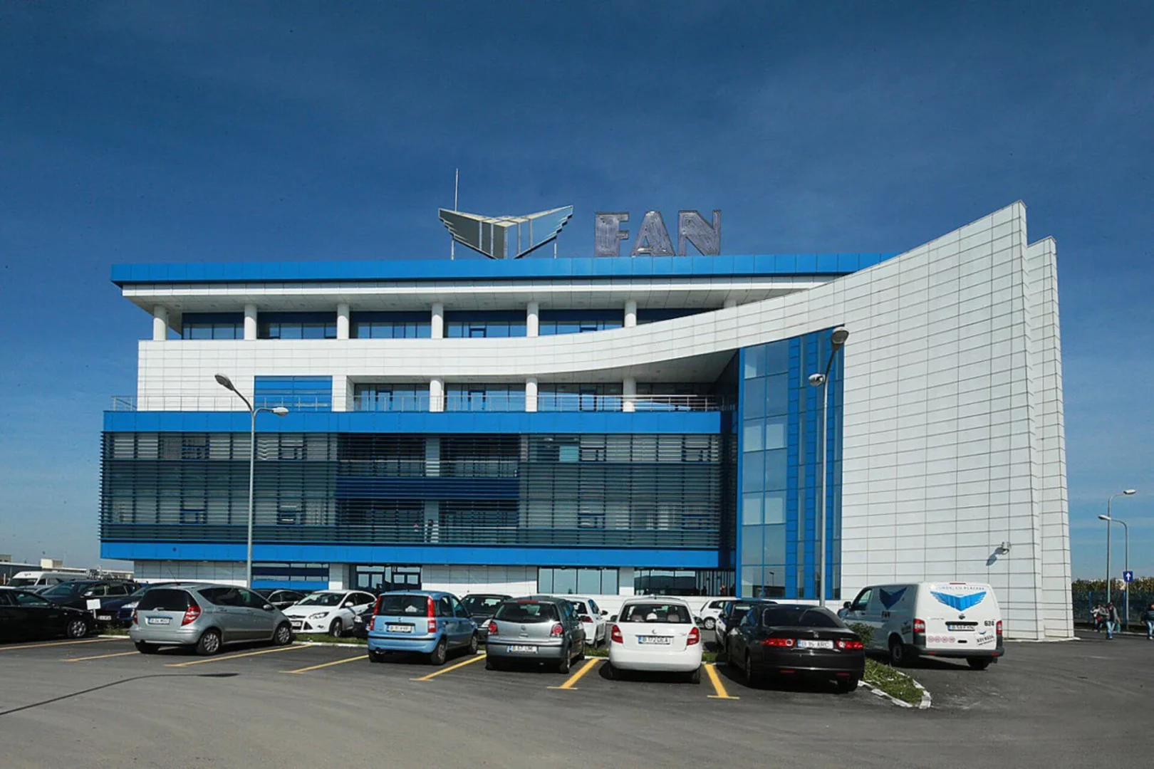 Fan Courier închide toate recepțiile din țară. Ce urmează pentru una dintre cele mai mari companii de curierat din România