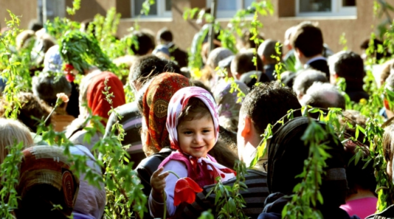 Duminica Floriilor 2026. Tradițiile și obiceiurile de care românii țin cont. Motivul pentru care credincioșii iau de la biserică ramuri de salcie sfințite