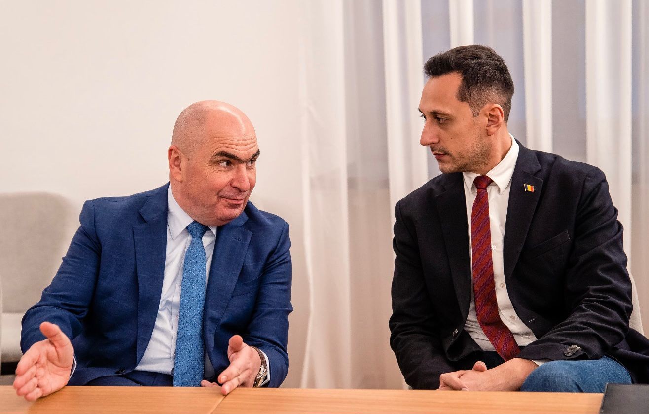 Cutremur în Coaliţie, a început numărătoarea inversă. Vlad Gheorghe, consilierul lui Ilie Bolojan, anticipează retragerea PSD şi un guvern minoritar: „Paradoxal, ar face reforme serioase fără o sabie politică deasupra capului”