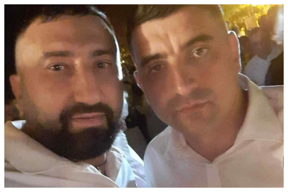 Fost consilier AUR, săltat de acasă de mascați. Era căutat de autoritățile italiene