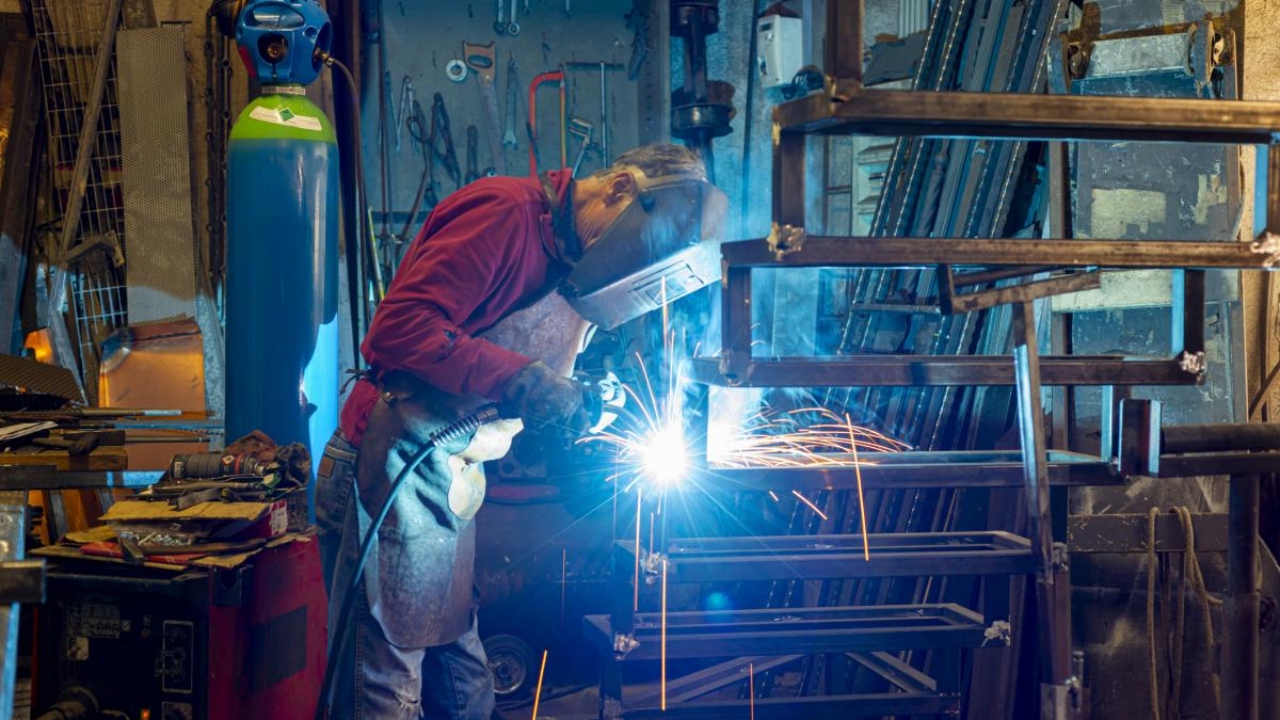 Joburi plătite cu până la 6.000 de euro pentru românii dispuși să lucreze în UE. În ce țară se câștigă cel mai bine