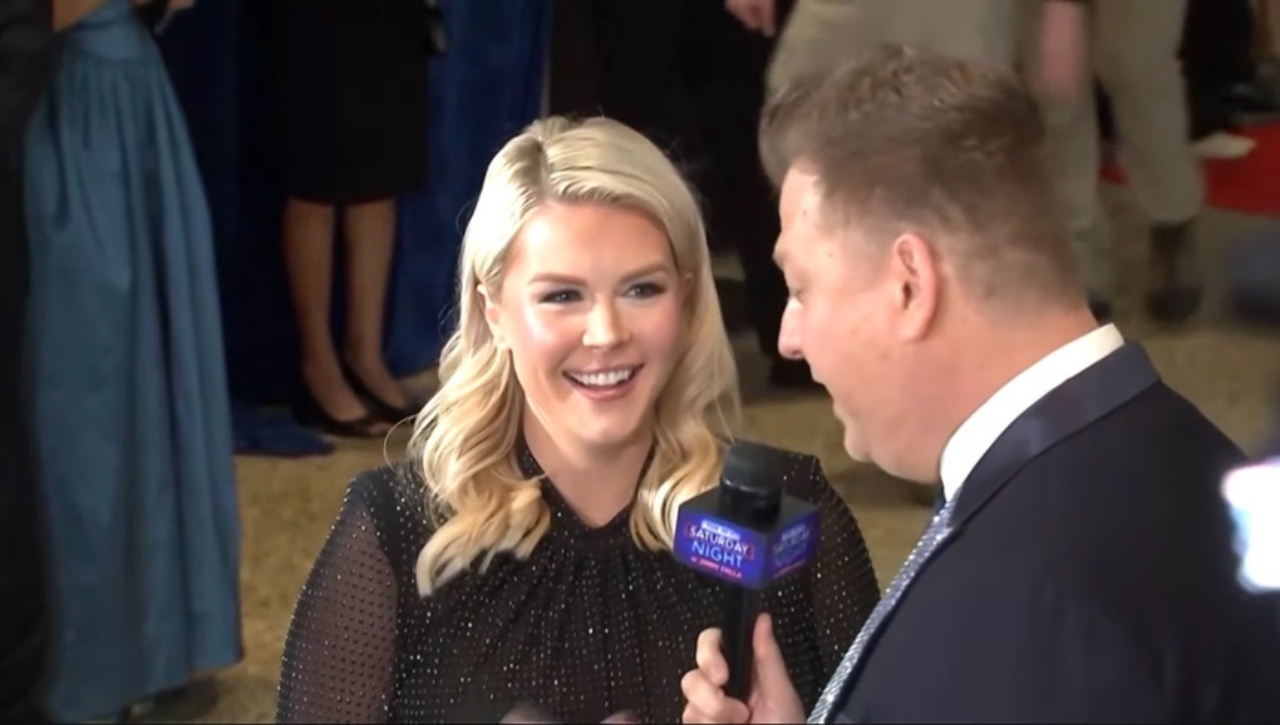 BEFORE AND AFTER INCREDIBILE! Purtătoarea de cuvânt a Casei Albe a previzionat, în glumă, atacul armat de la Washington! Ce a făcut ambasadoarea Ucrainei după calmarea situației