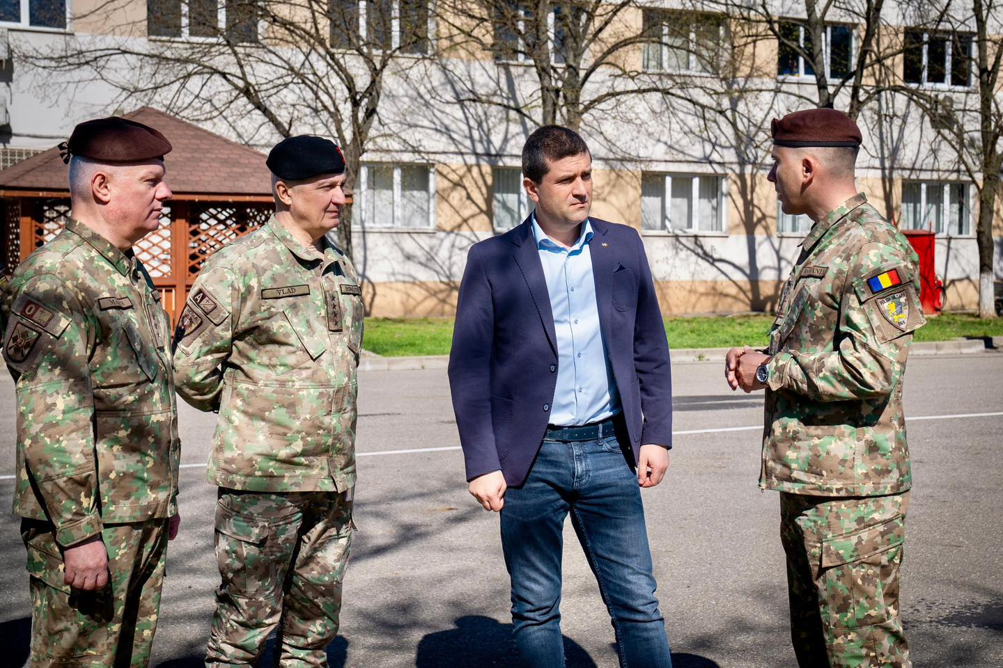 Armata Română pregăteşte 3.500 de tineri în 2026 prin programul SGVT. Radu Miruţă: „Infrastructura unităţilor a fost modernizată”